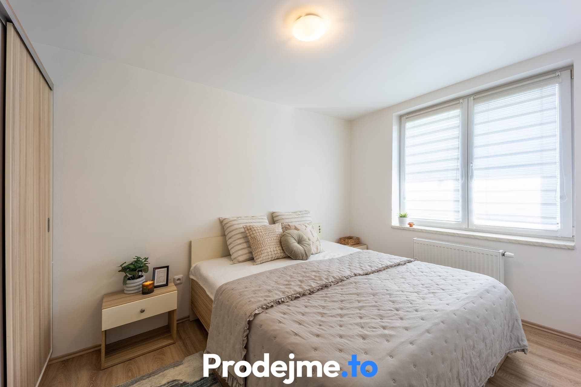 Pronájem bytu 2+kk, 45m2 - Na Hrázi, Znojmo
